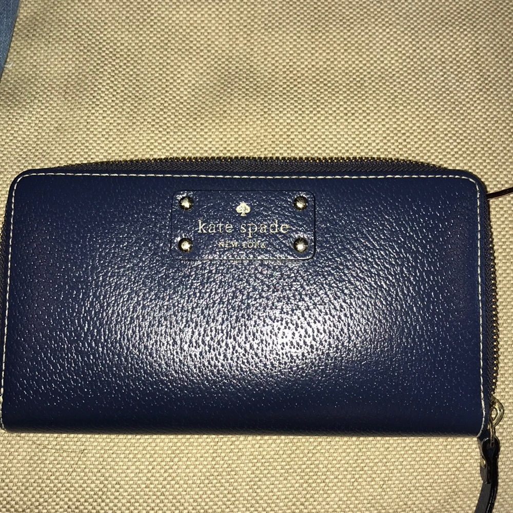 Kate Spade Wallet- like new